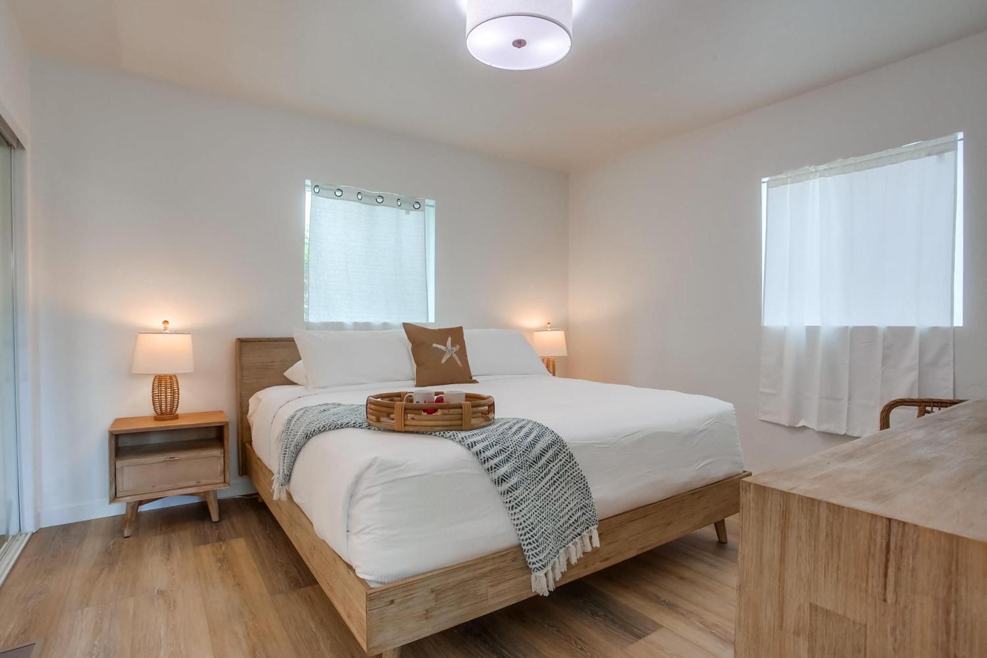 Holiday home Birdrock *
